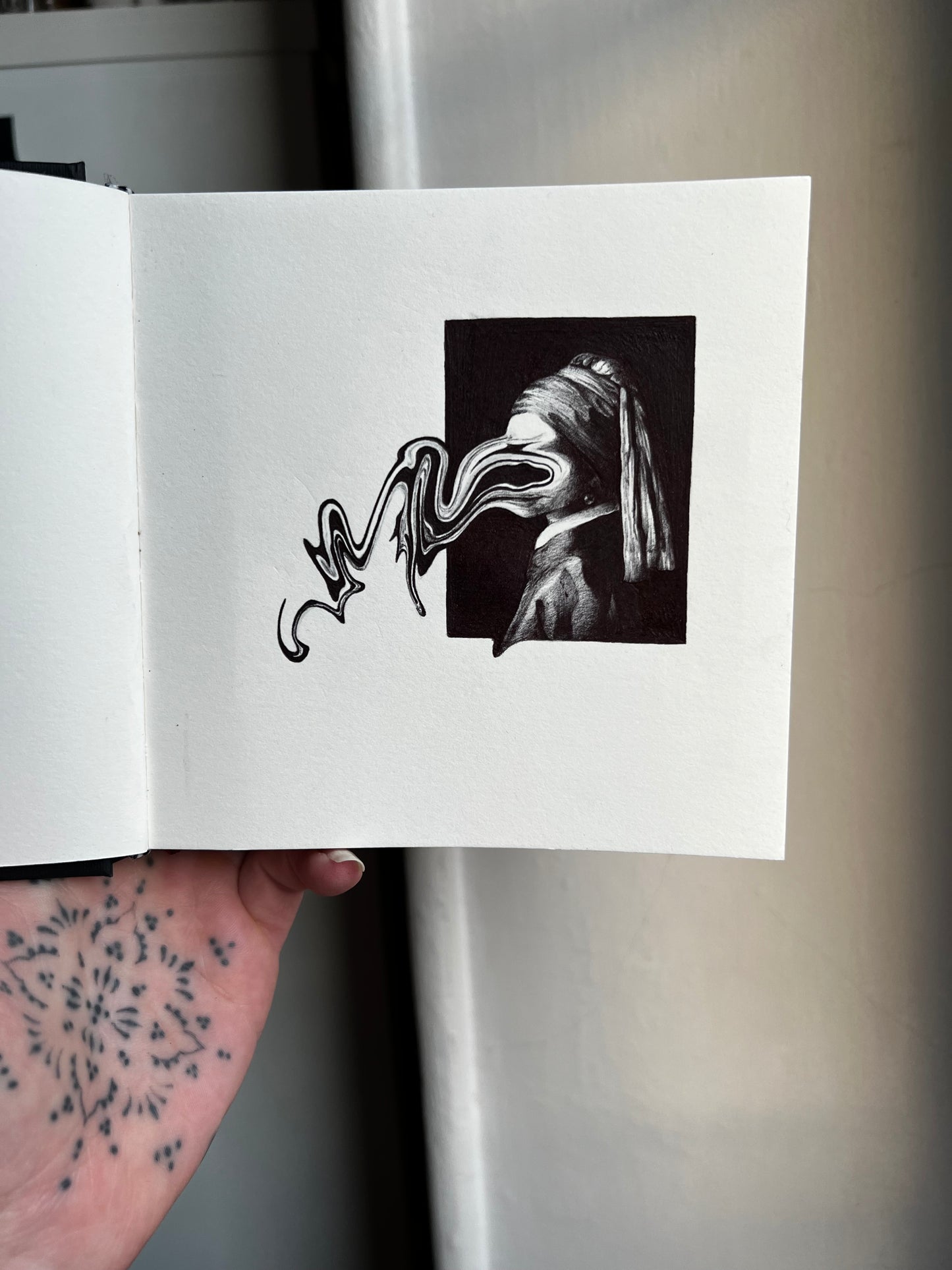 Dessin stylo bic La fille à la perle